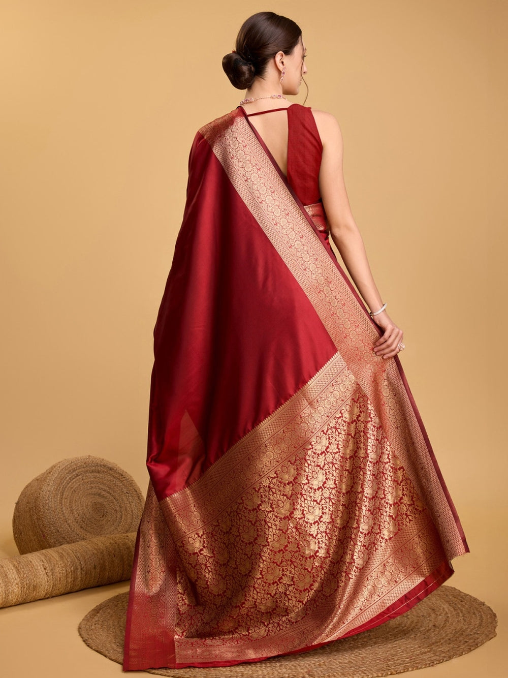 Soft kanchipuram silk saree with golden zari weaving work.