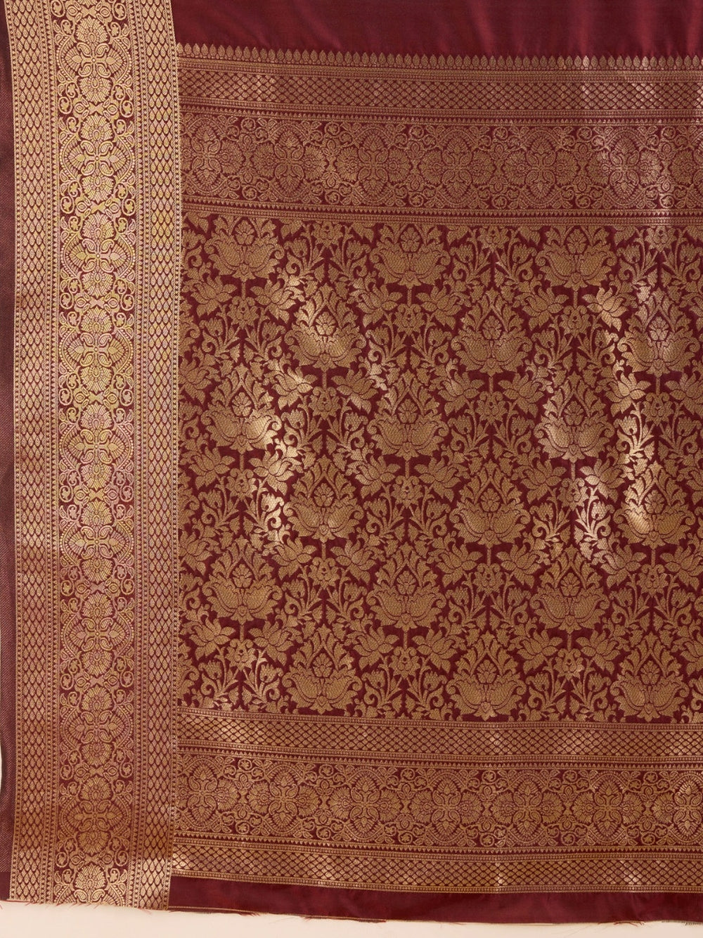 Soft kanchipuram silk saree with golden zari weaving work.
