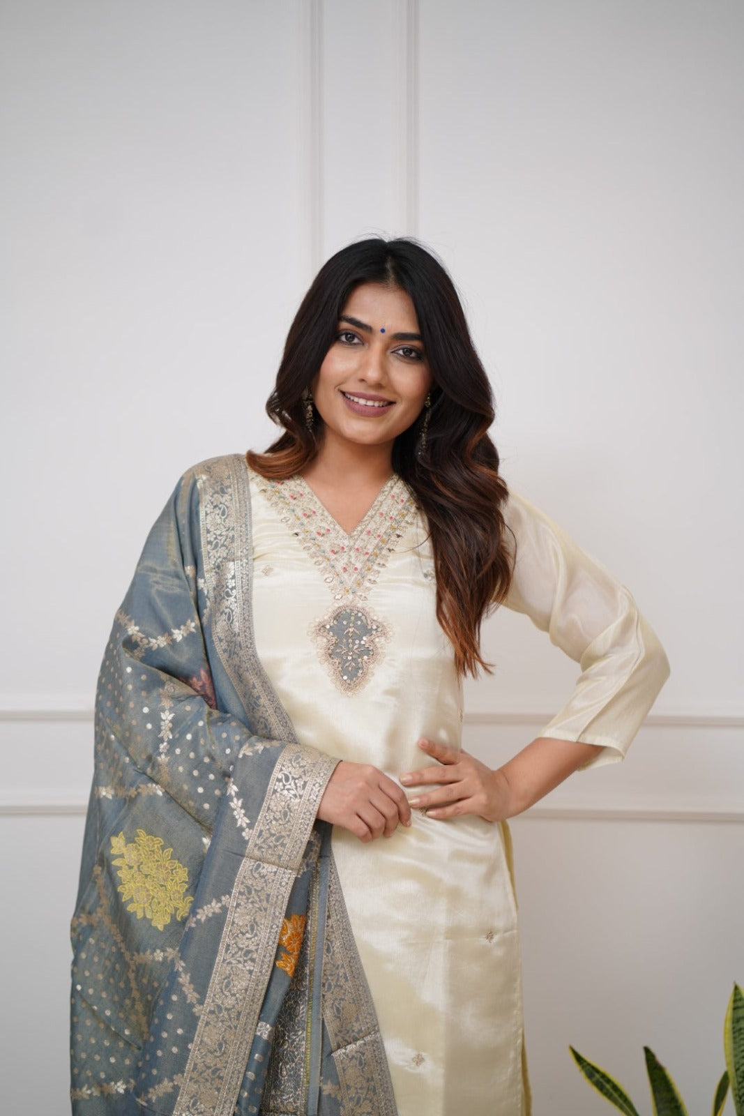 White Chanderi silk kurta and pant set with Grey Jacquard work dupatta.